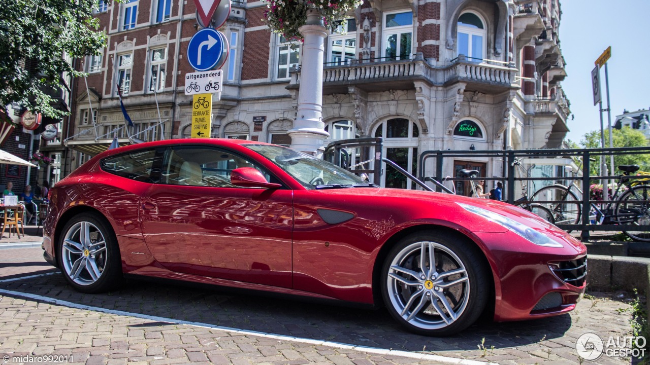 Ferrari FF