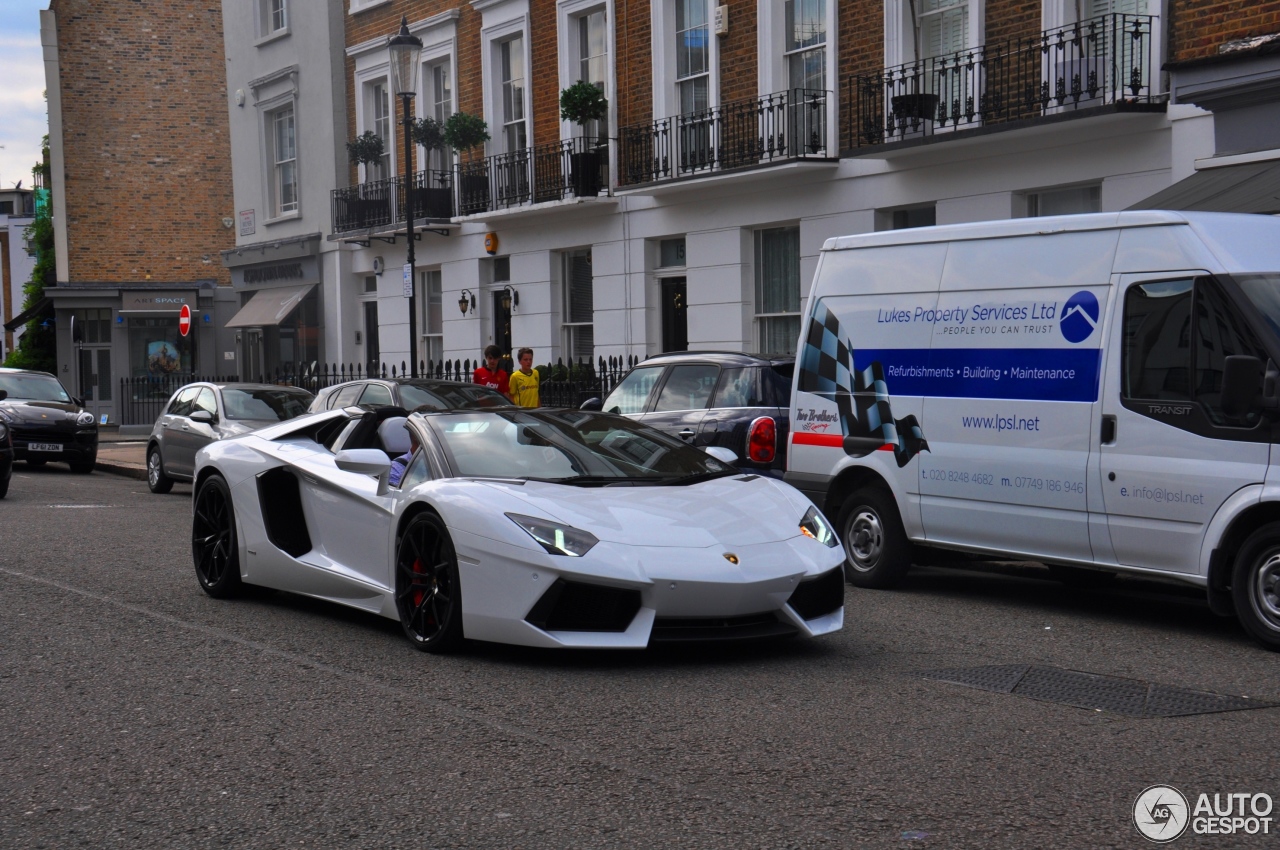 Lamborghini Aventador LP700-4 Roadster