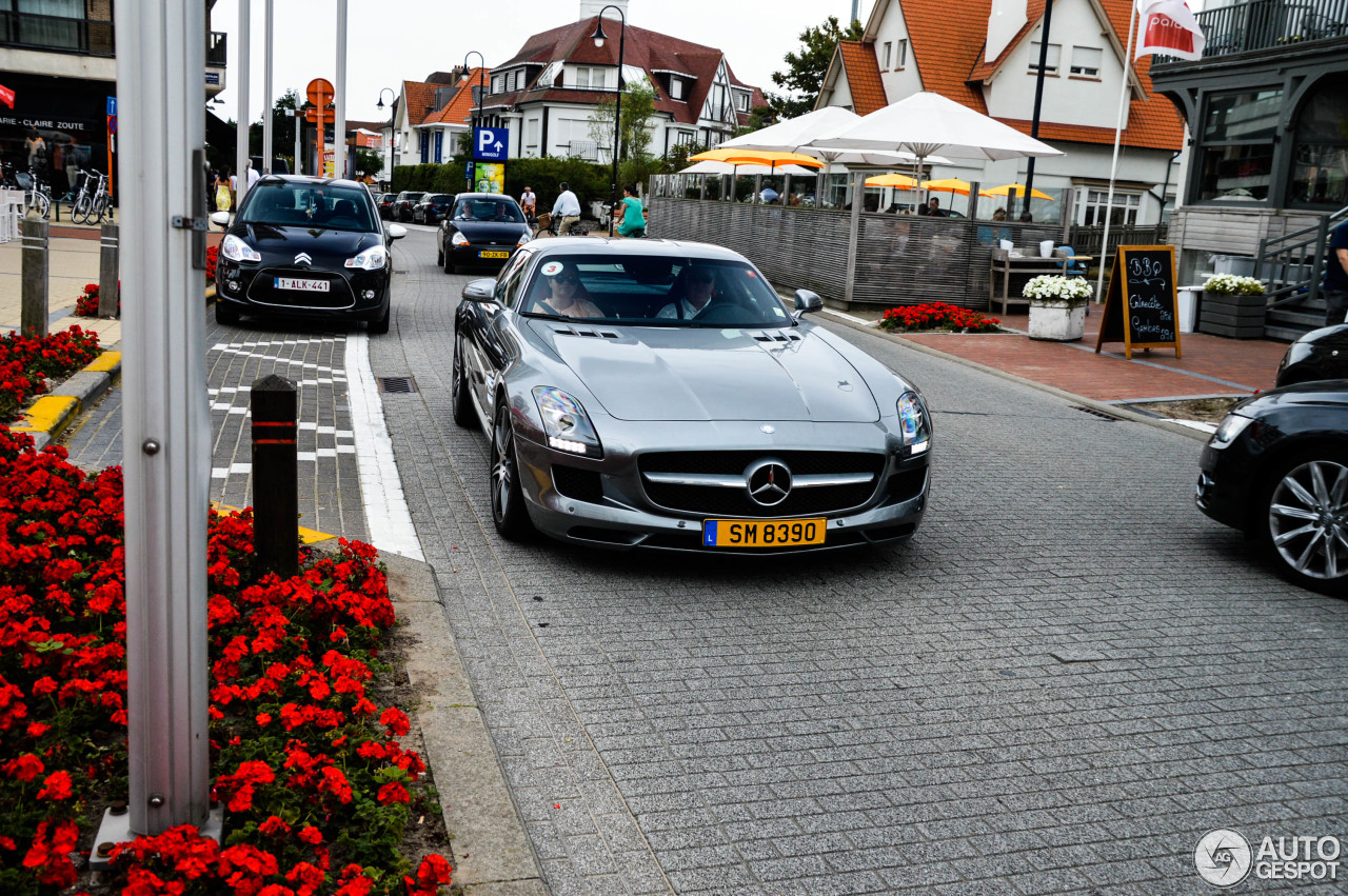 Mercedes-Benz SLS AMG