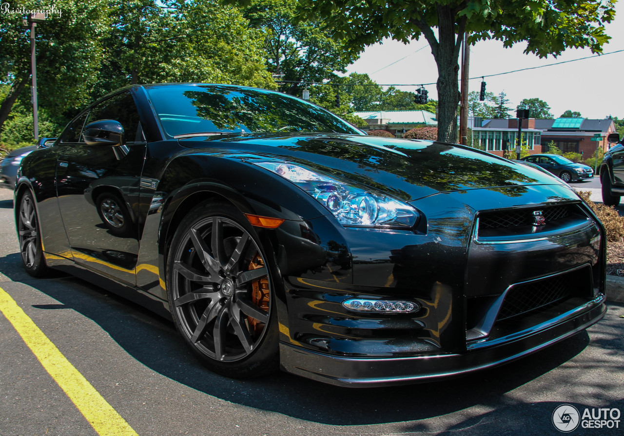 Nissan GT-R 2011