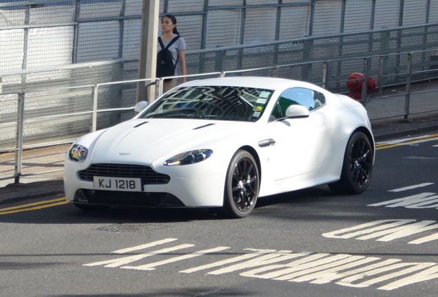 Aston Martin V8 Vantage S