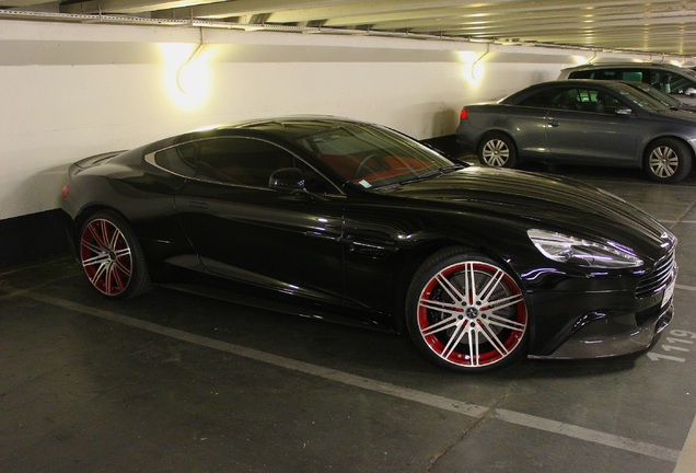 Aston Martin Vanquish 2013