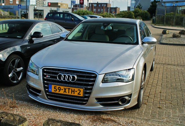 Audi S8 D4