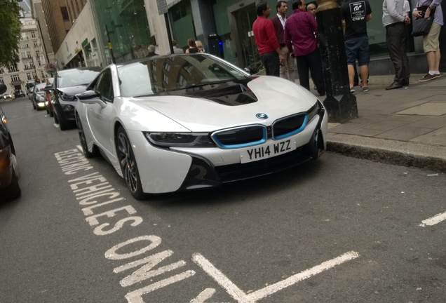 BMW i8