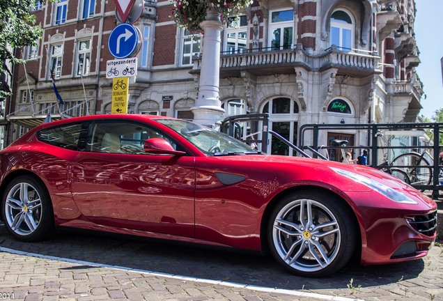 Ferrari FF