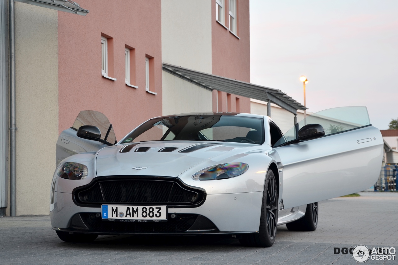 Aston Martin V12 Vantage S