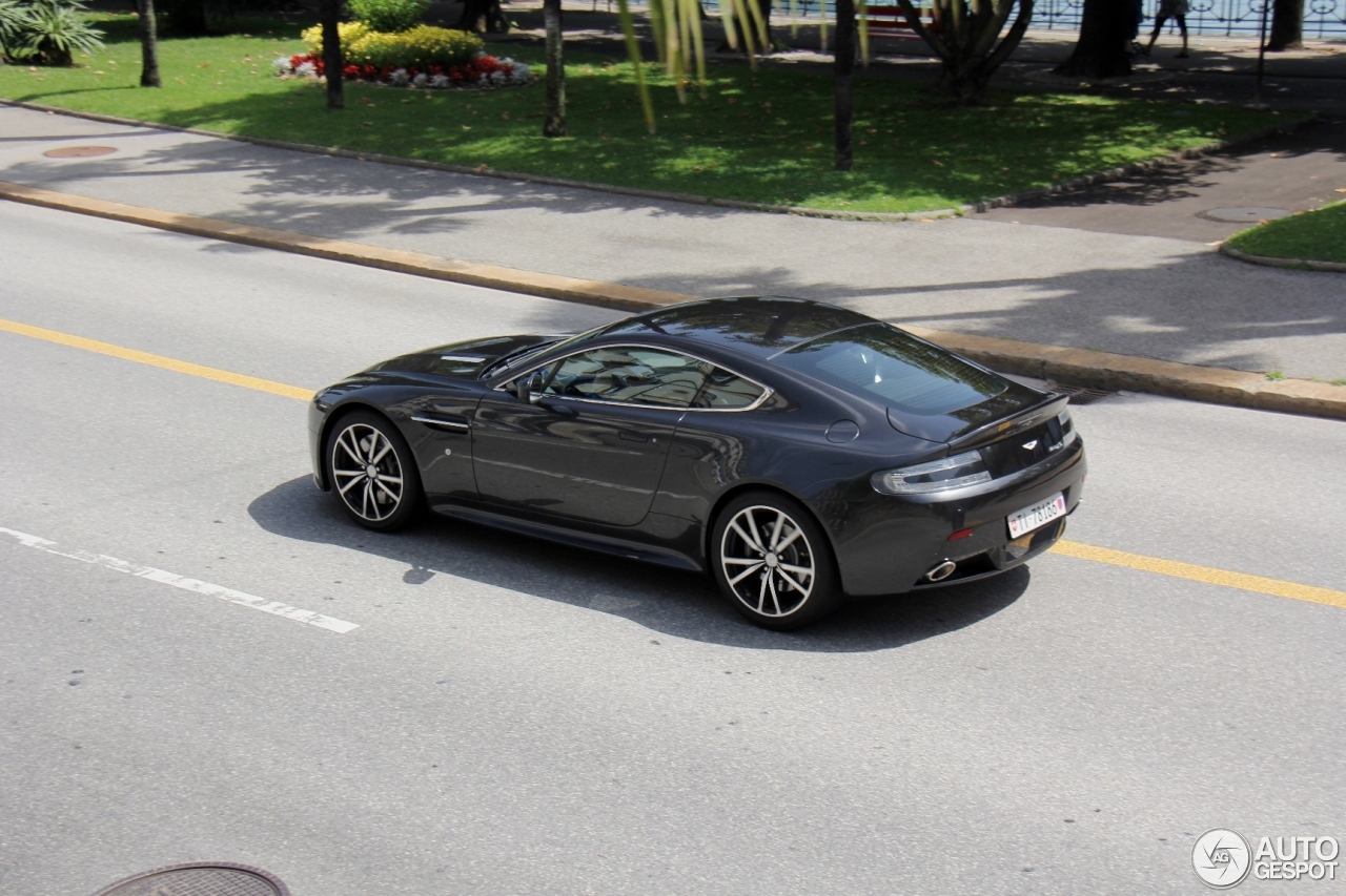 Aston Martin V8 Vantage S