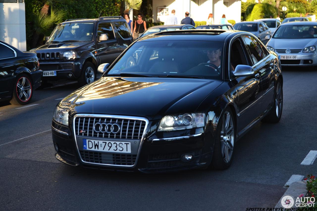 Audi S8 D3