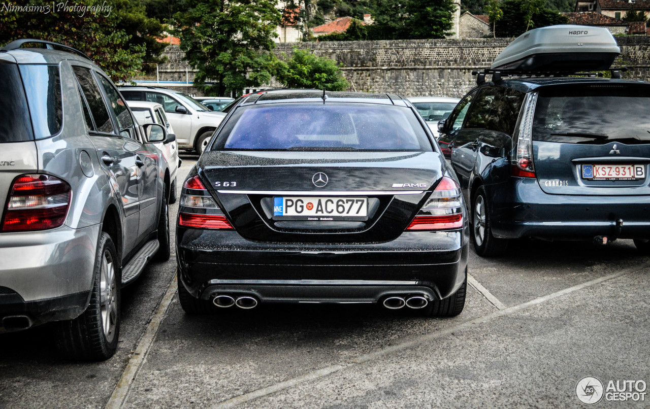 Mercedes-Benz S 63 AMG W221