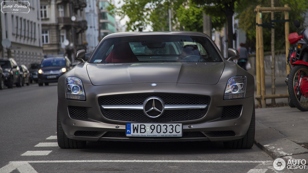 Mercedes-Benz SLS AMG