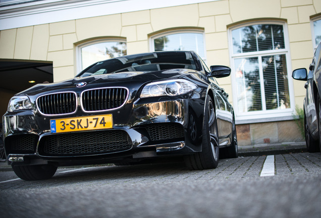 BMW M5 F10 2011