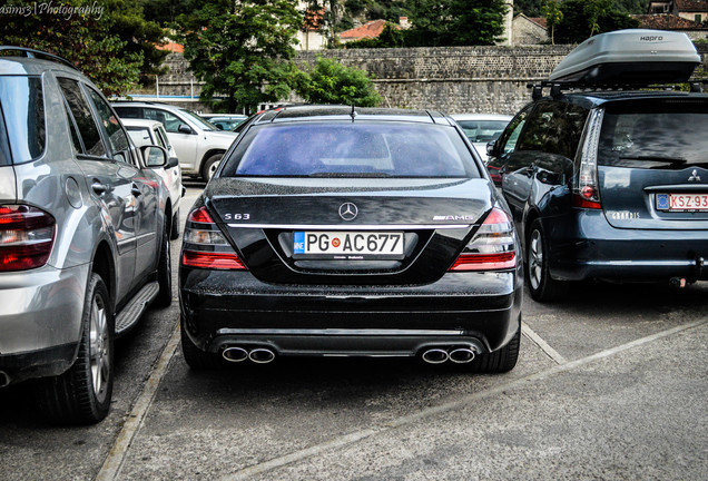 Mercedes-Benz S 63 AMG W221