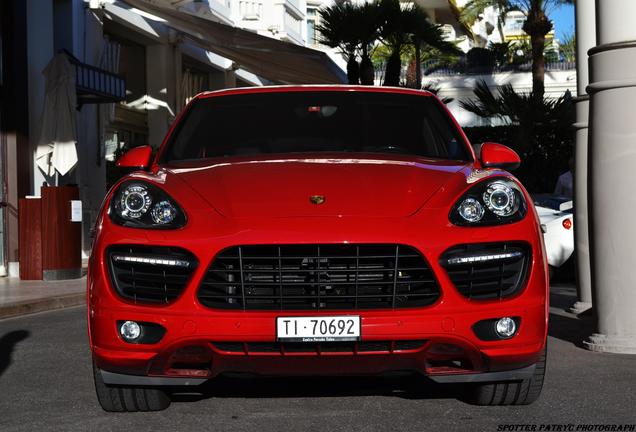 Porsche 958 Cayenne GTS