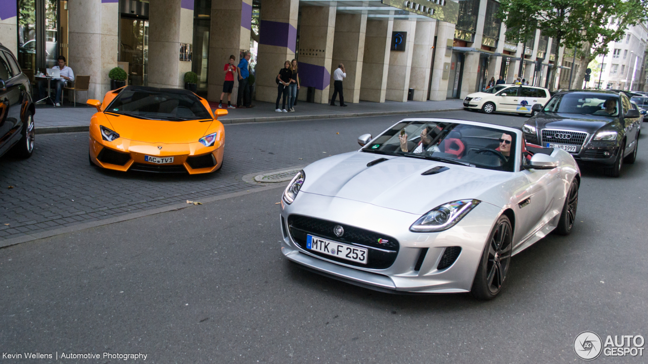 Jaguar F-TYPE S V8 Convertible