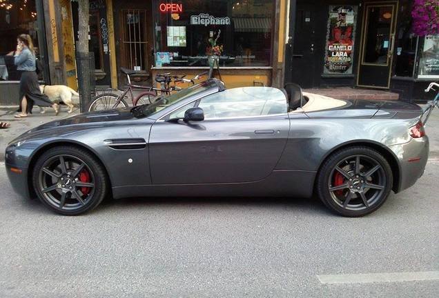 Aston Martin V8 Vantage Roadster