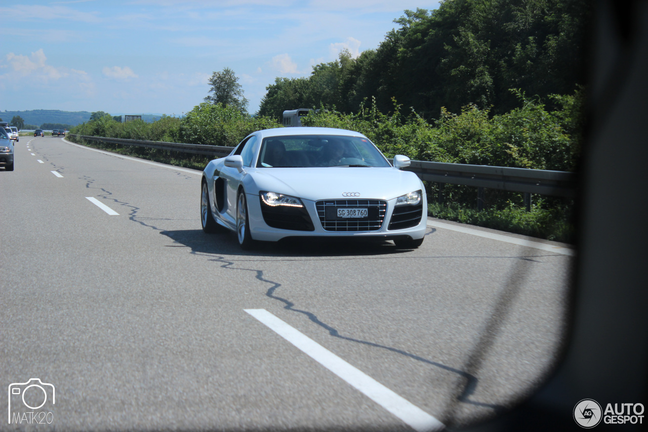 Audi R8 V10