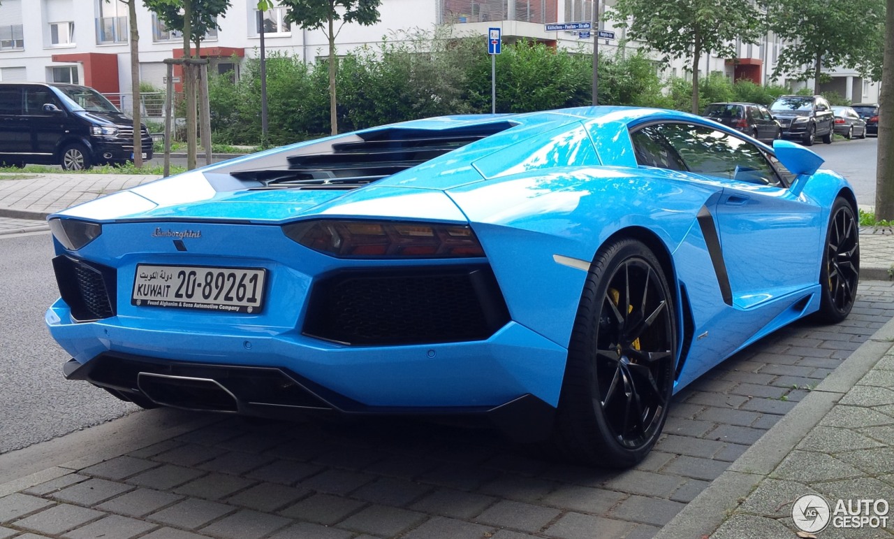 Lamborghini Aventador LP700-4