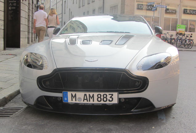 Aston Martin V12 Vantage S