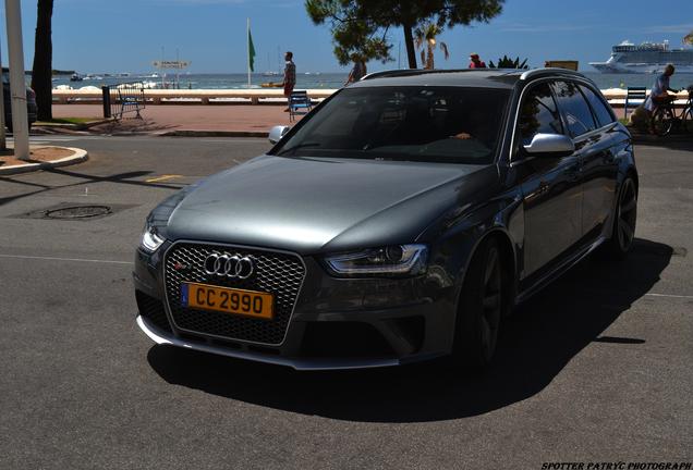 Audi RS4 Avant B8