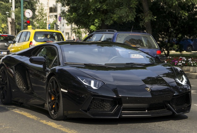 Lamborghini Aventador LP700-4