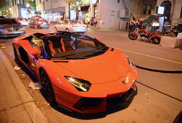 Lamborghini Aventador LP700-4 Roadster