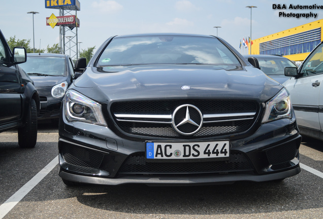 Mercedes-Benz CLA 45 AMG C117