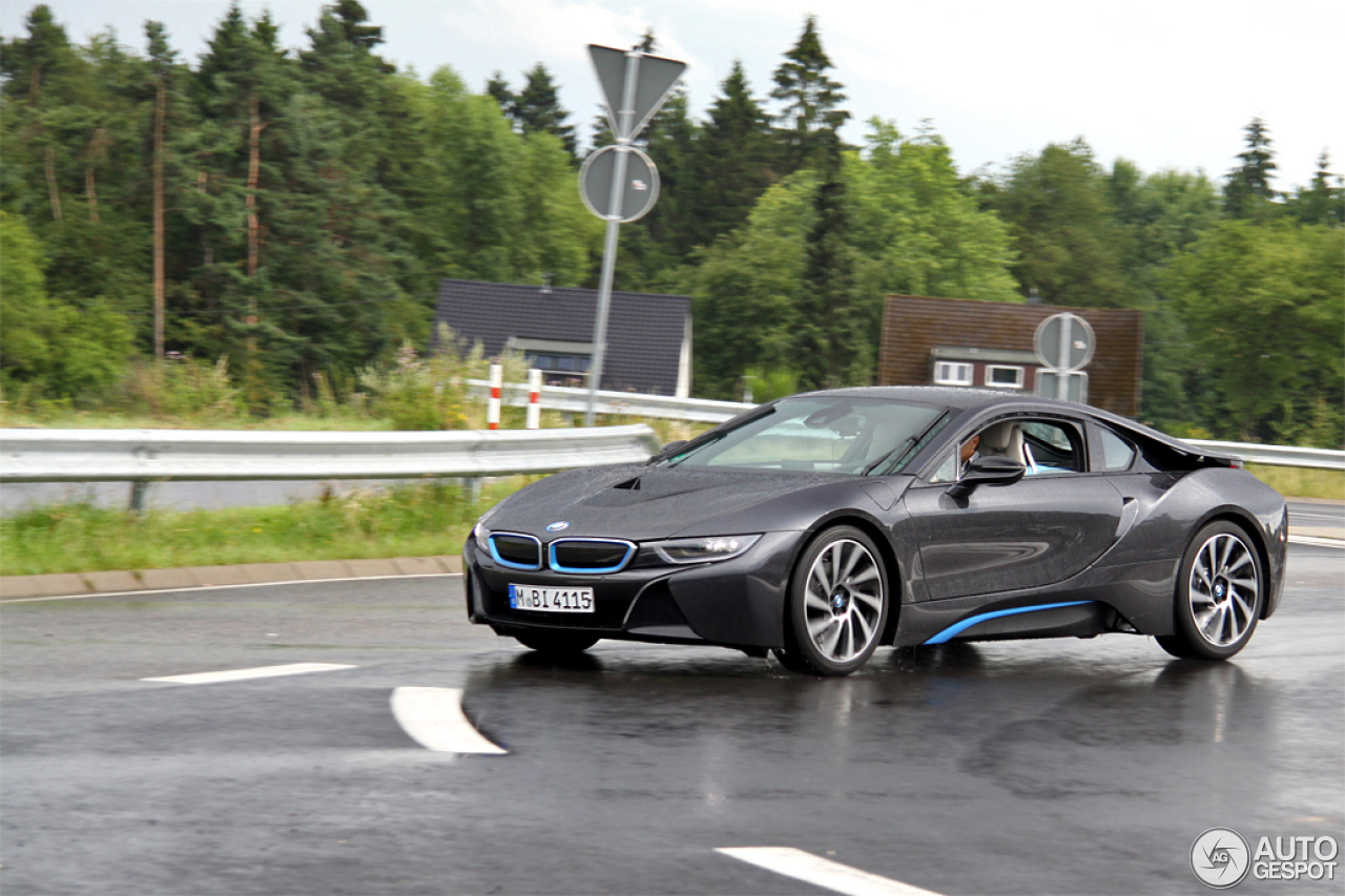 BMW i8