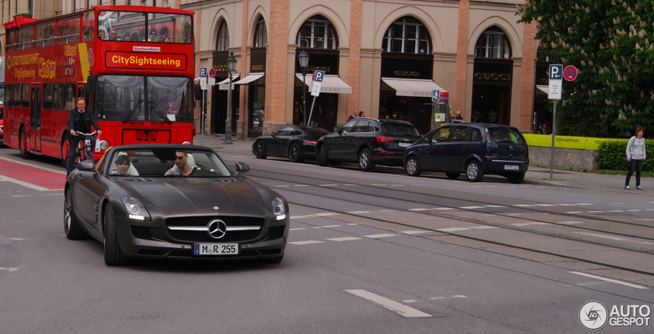 Mercedes-Benz SLS AMG Roadster