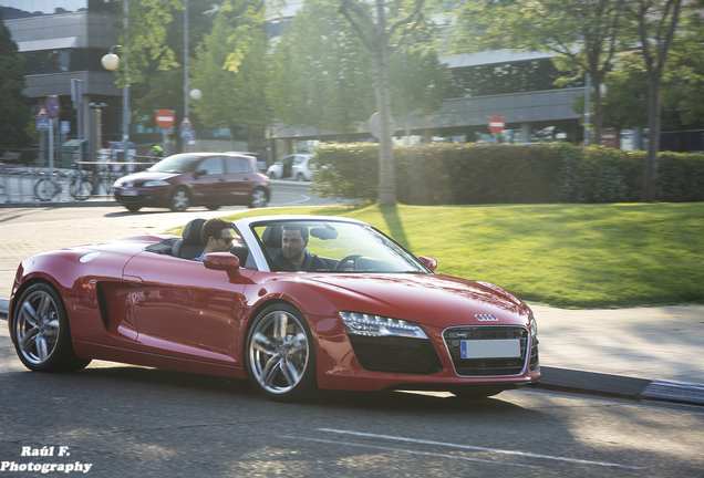 Audi R8 V8 Spyder 2013