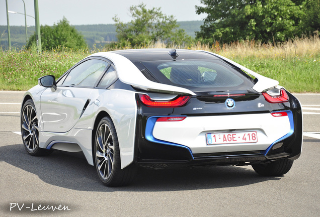 BMW i8