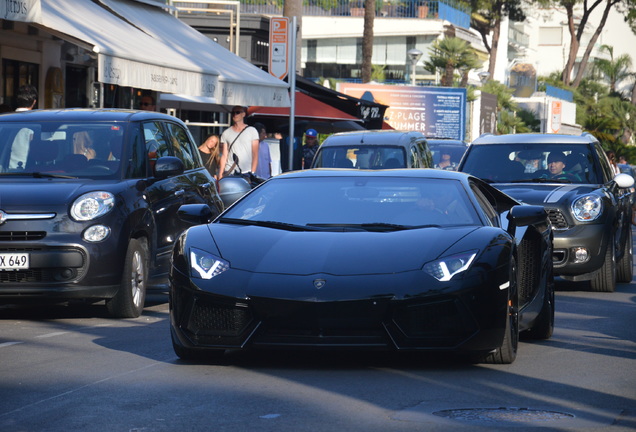 Lamborghini Aventador LP700-4