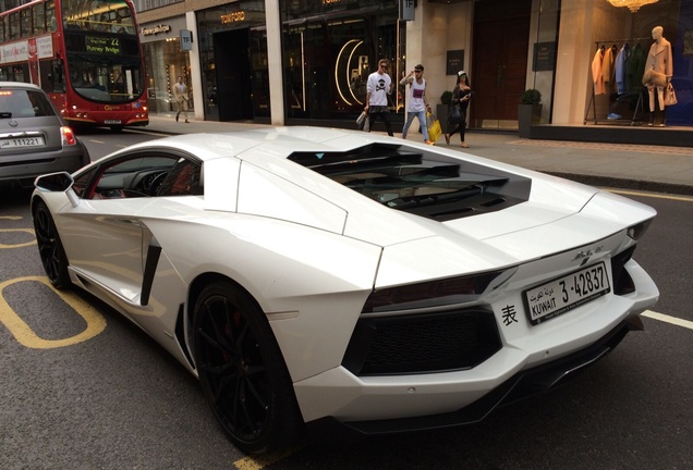 Lamborghini Aventador LP700-4