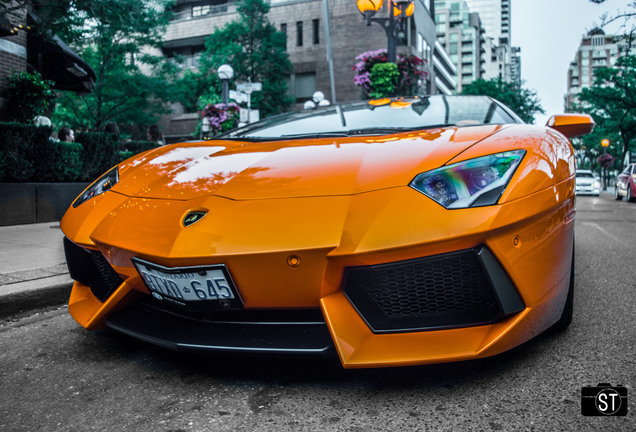 Lamborghini Aventador LP700-4 Roadster