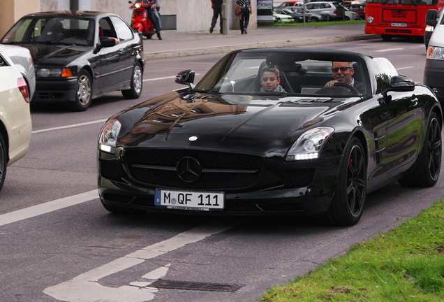 Mercedes-Benz SLS AMG Roadster