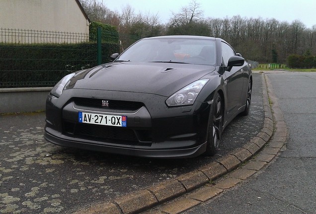 Nissan GT-R