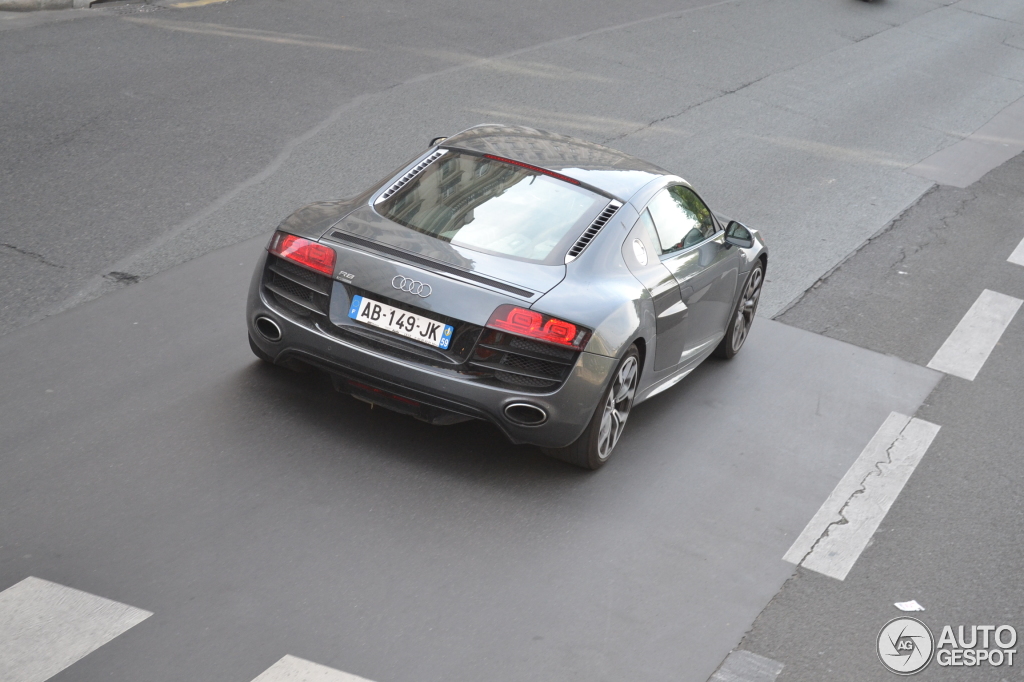 Audi R8 V10