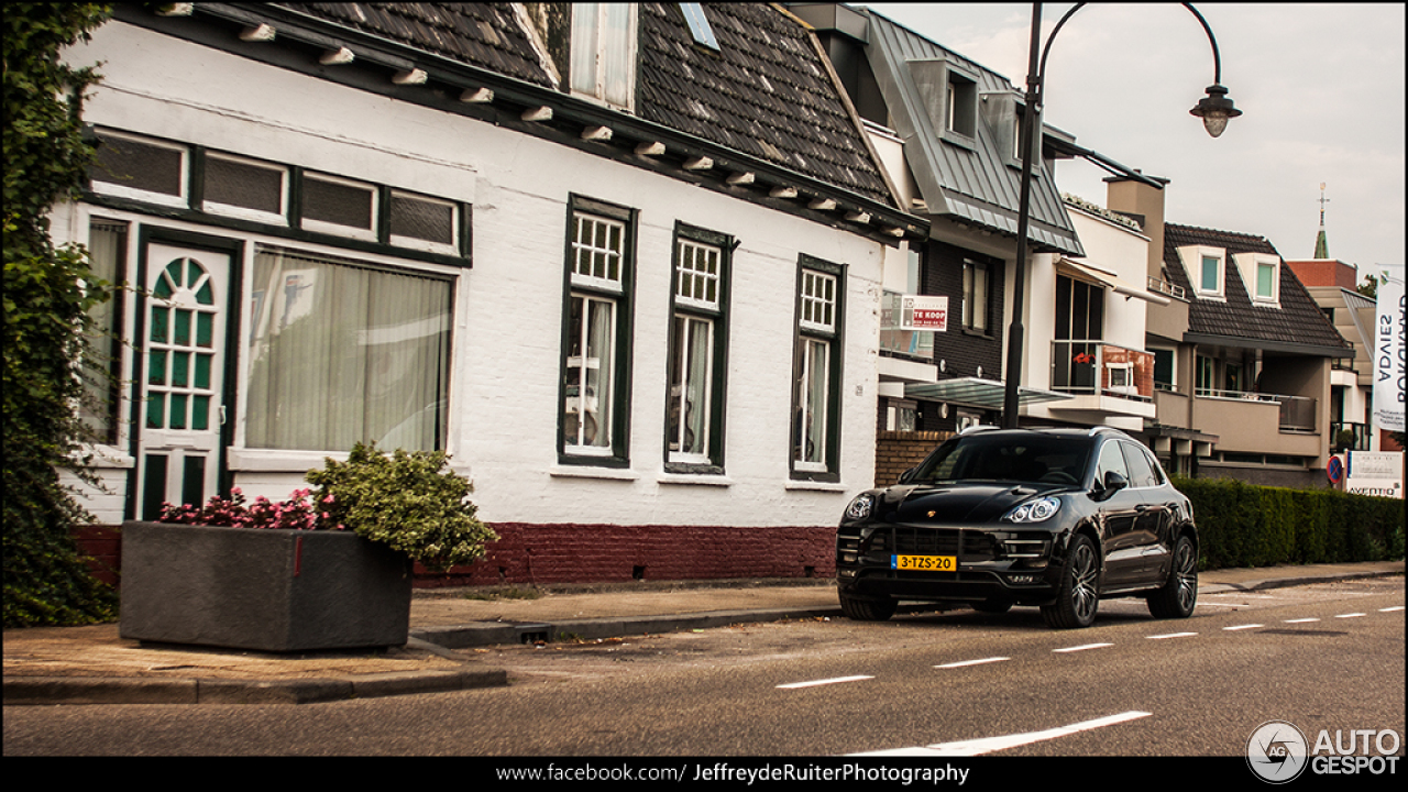 Porsche 95B Macan Turbo