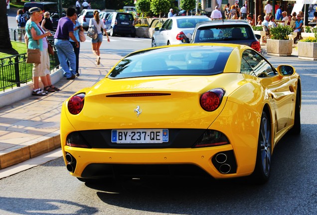 Ferrari California