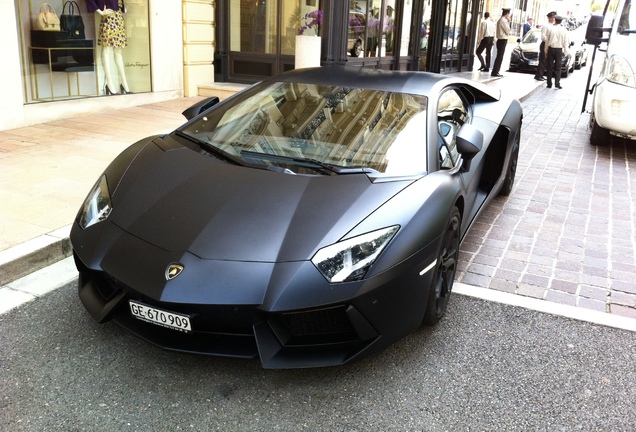 Lamborghini Aventador LP700-4