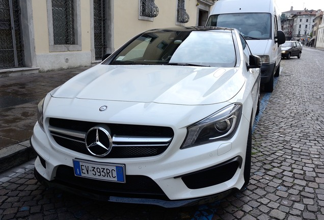 Mercedes-Benz CLA 45 AMG C117