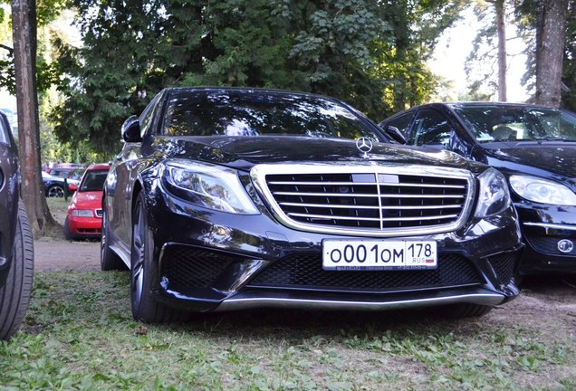 Mercedes-Benz S 63 AMG V222