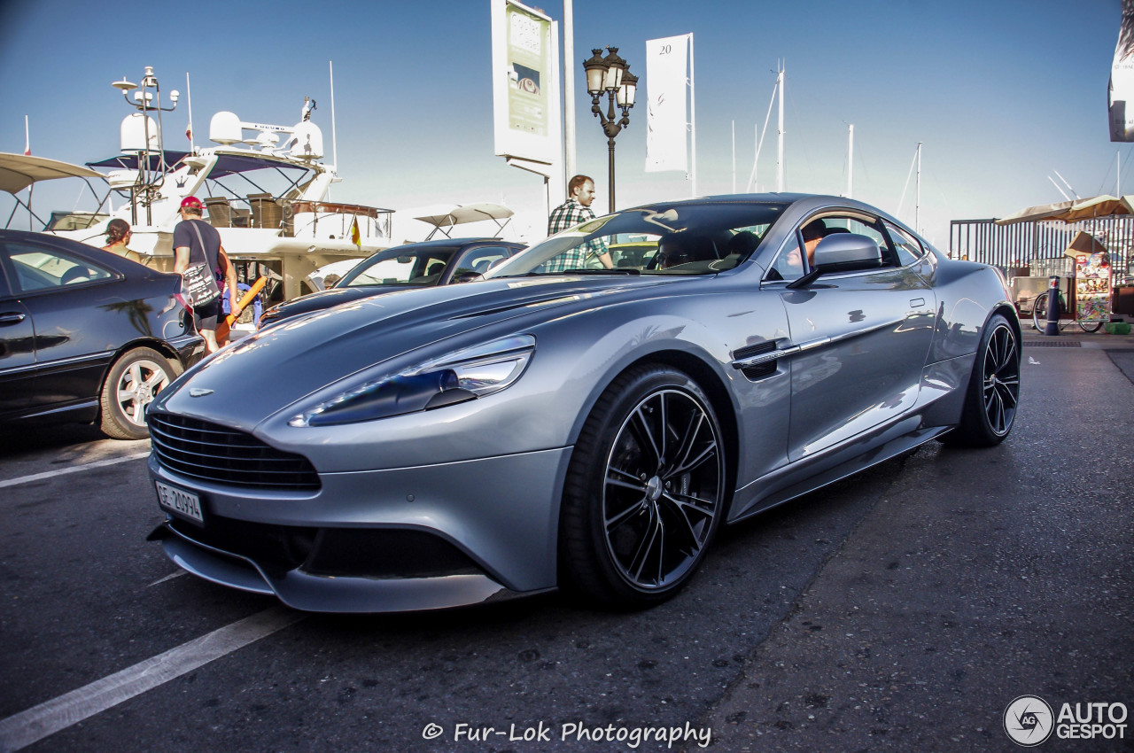 Aston Martin Vanquish 2013