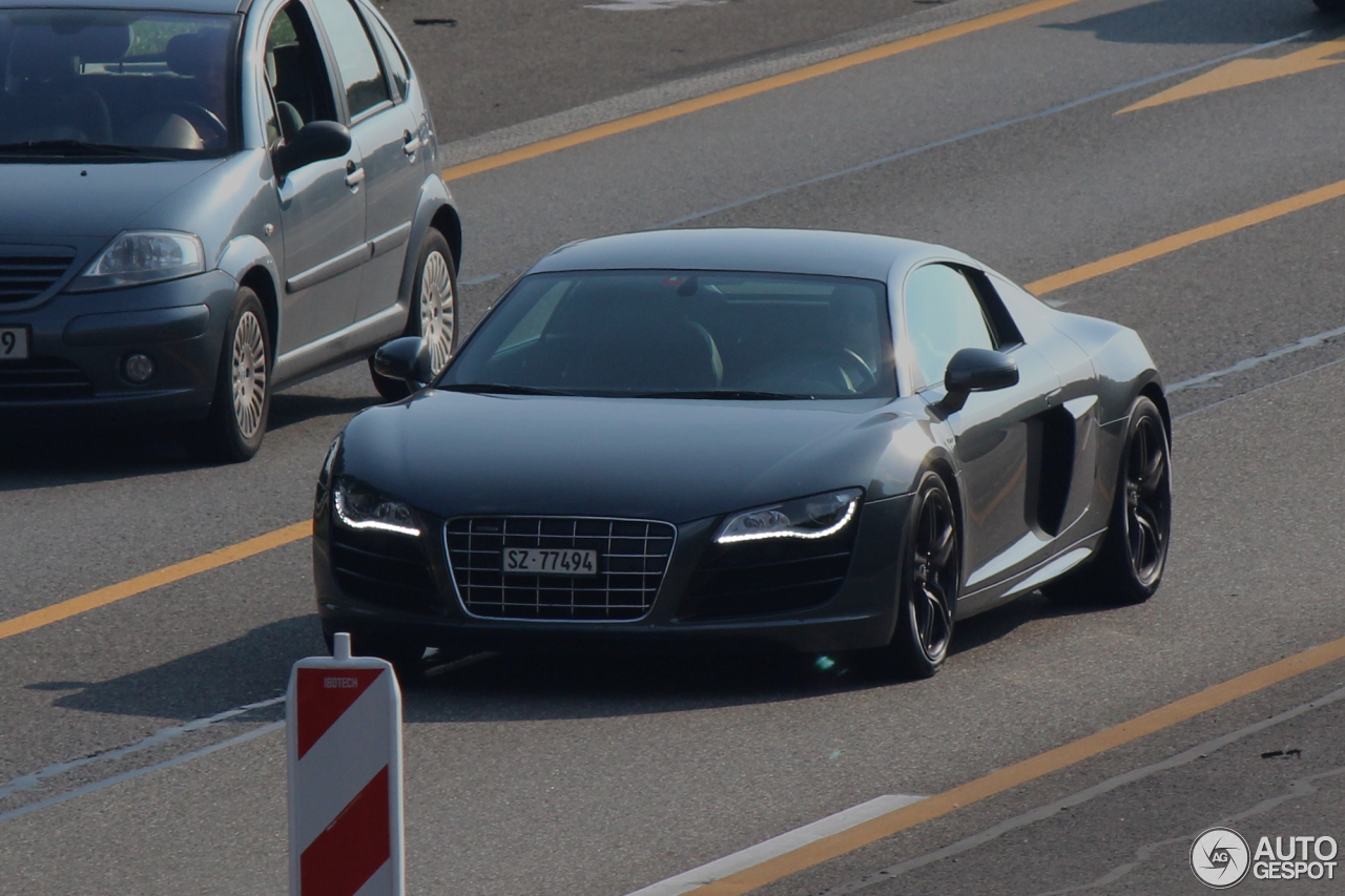 Audi R8 V10