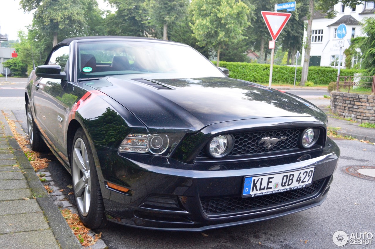 Ford Mustang GT Convertible 2013