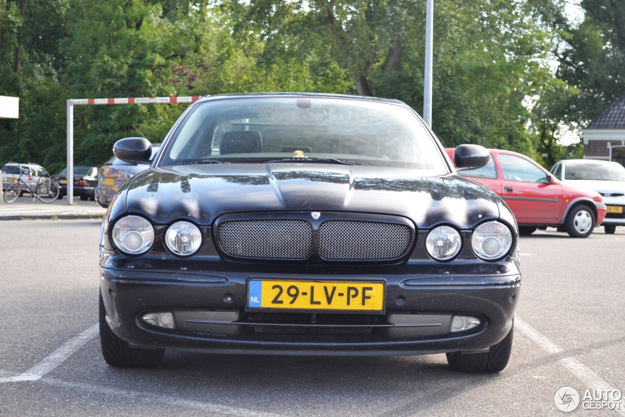 Jaguar XJR