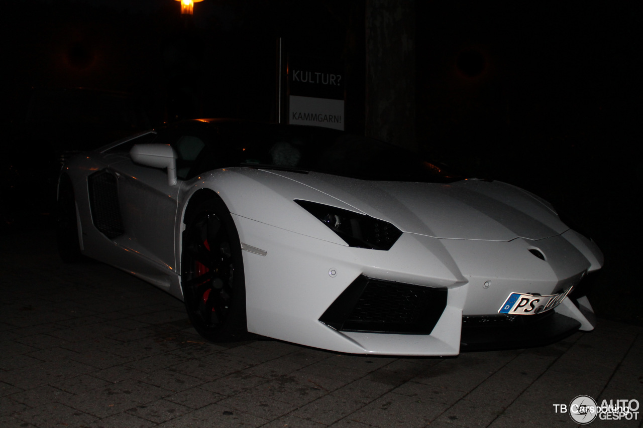 Lamborghini Aventador LP700-4 Roadster