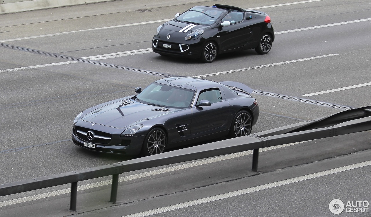 Mercedes-Benz SLS AMG