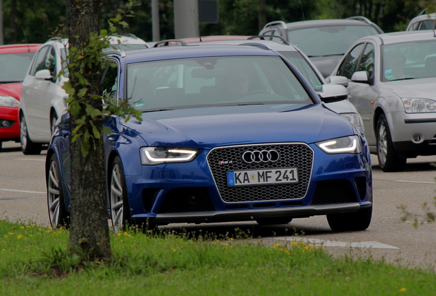 Audi RS4 Avant B8