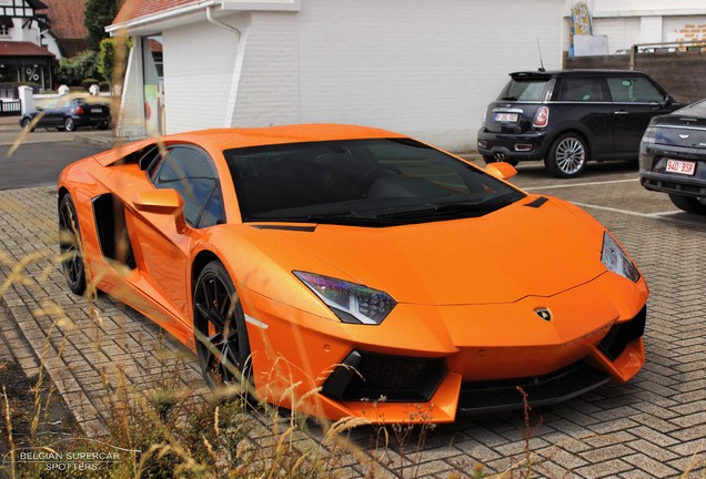 Lamborghini Aventador LP700-4