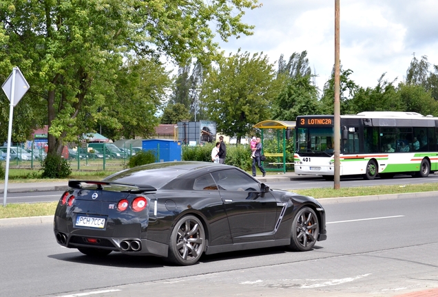 Nissan GT-R